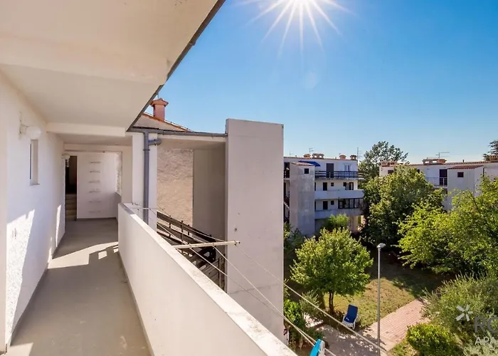 Rona Ivana Апартаменти *