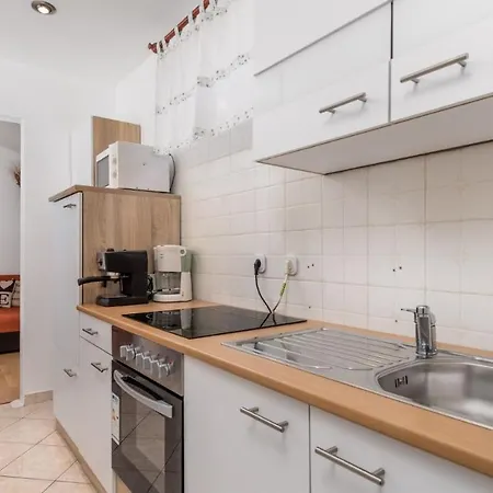 Rona Ivana Apartment Porec