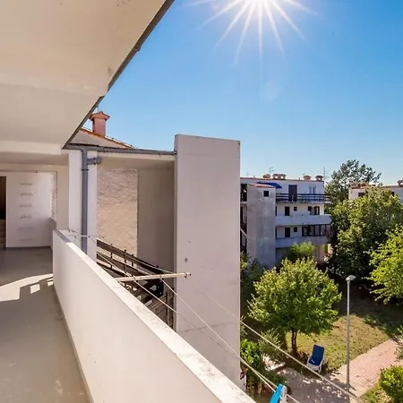 Rona Ivana Apartment *